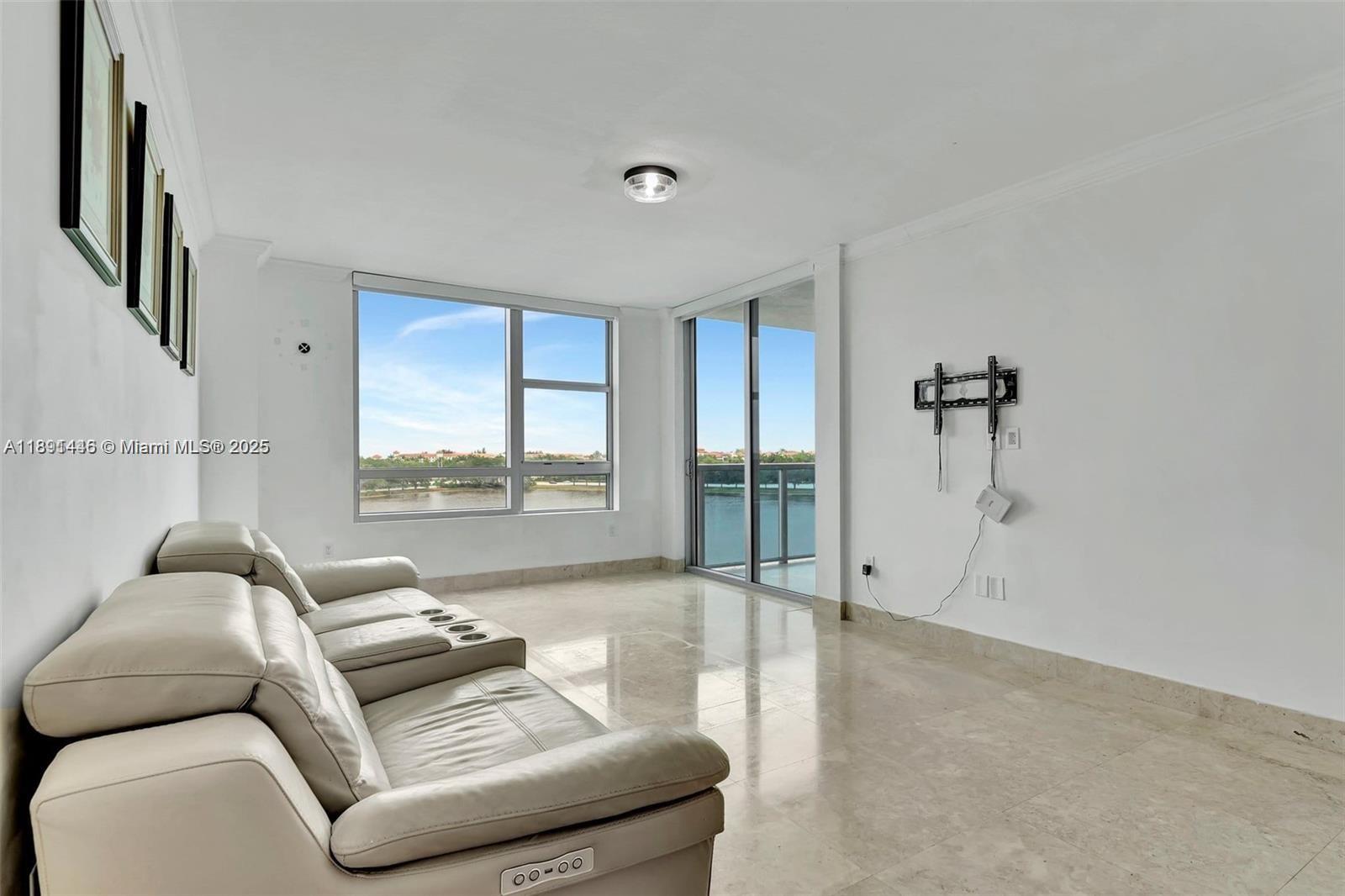 TAO SAWGRASS CONDOMINIUM - Residential