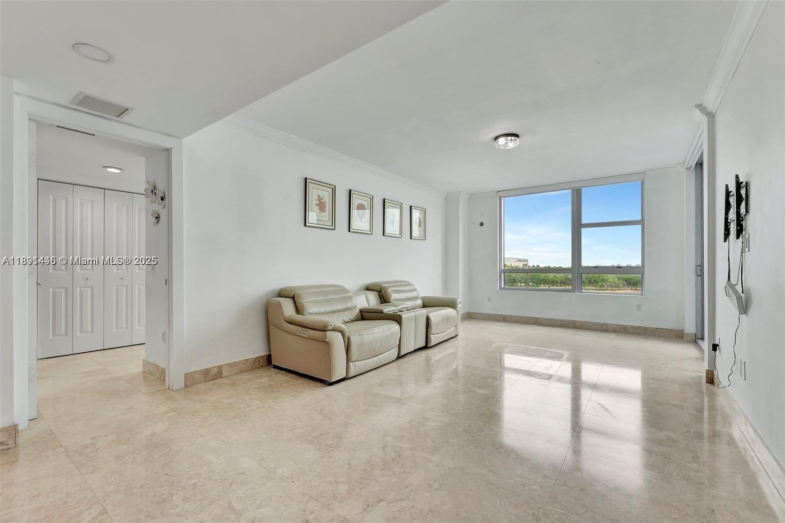 TAO SAWGRASS CONDOMINIUM - Residential