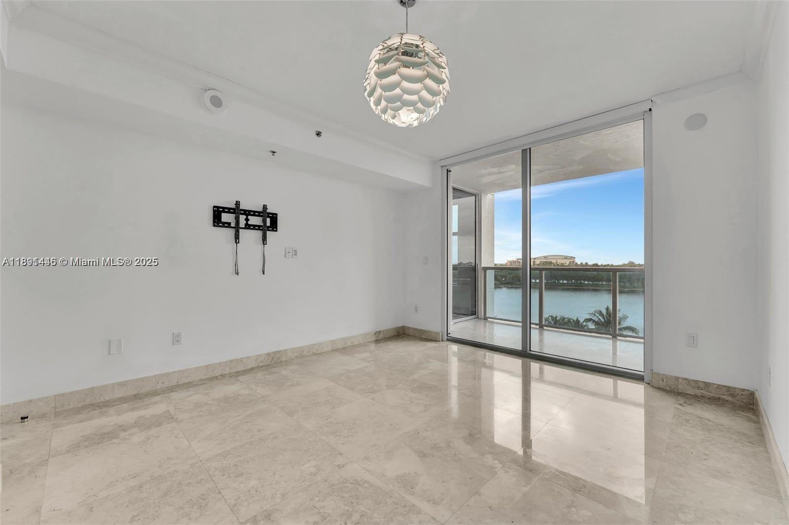 TAO SAWGRASS CONDOMINIUM - Residential