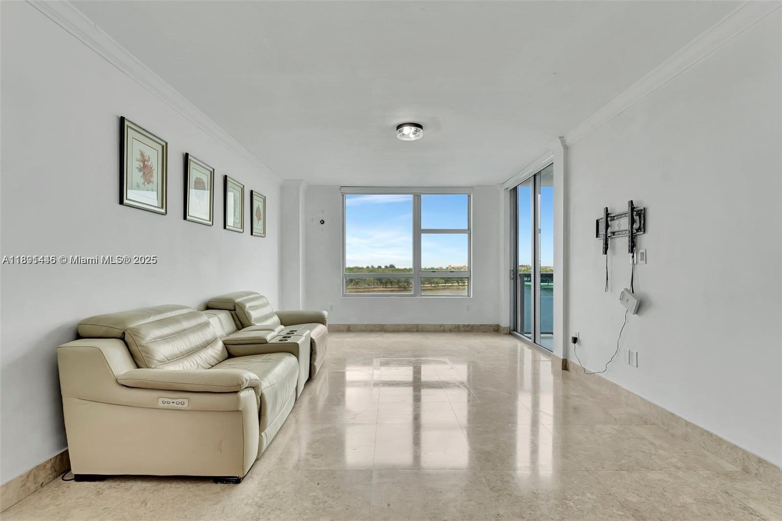 TAO SAWGRASS CONDOMINIUM - Residential
