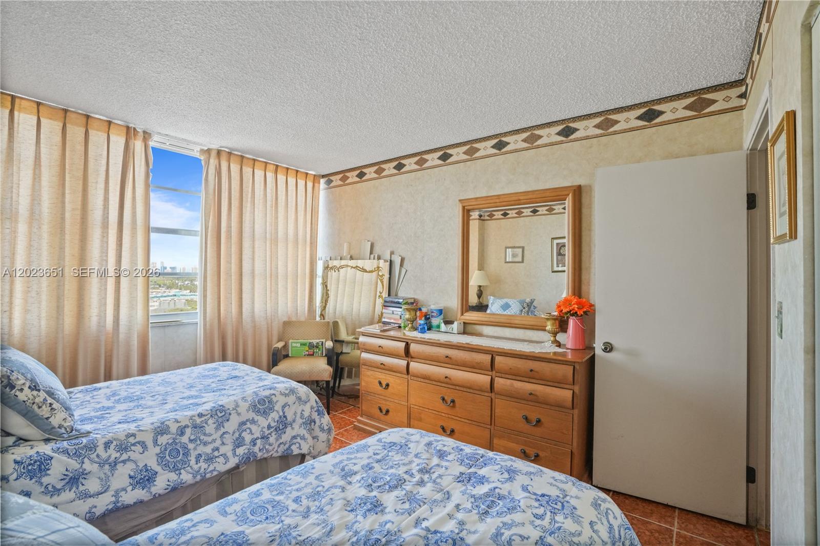 1351 NE Miami Gardens Dr 1006E