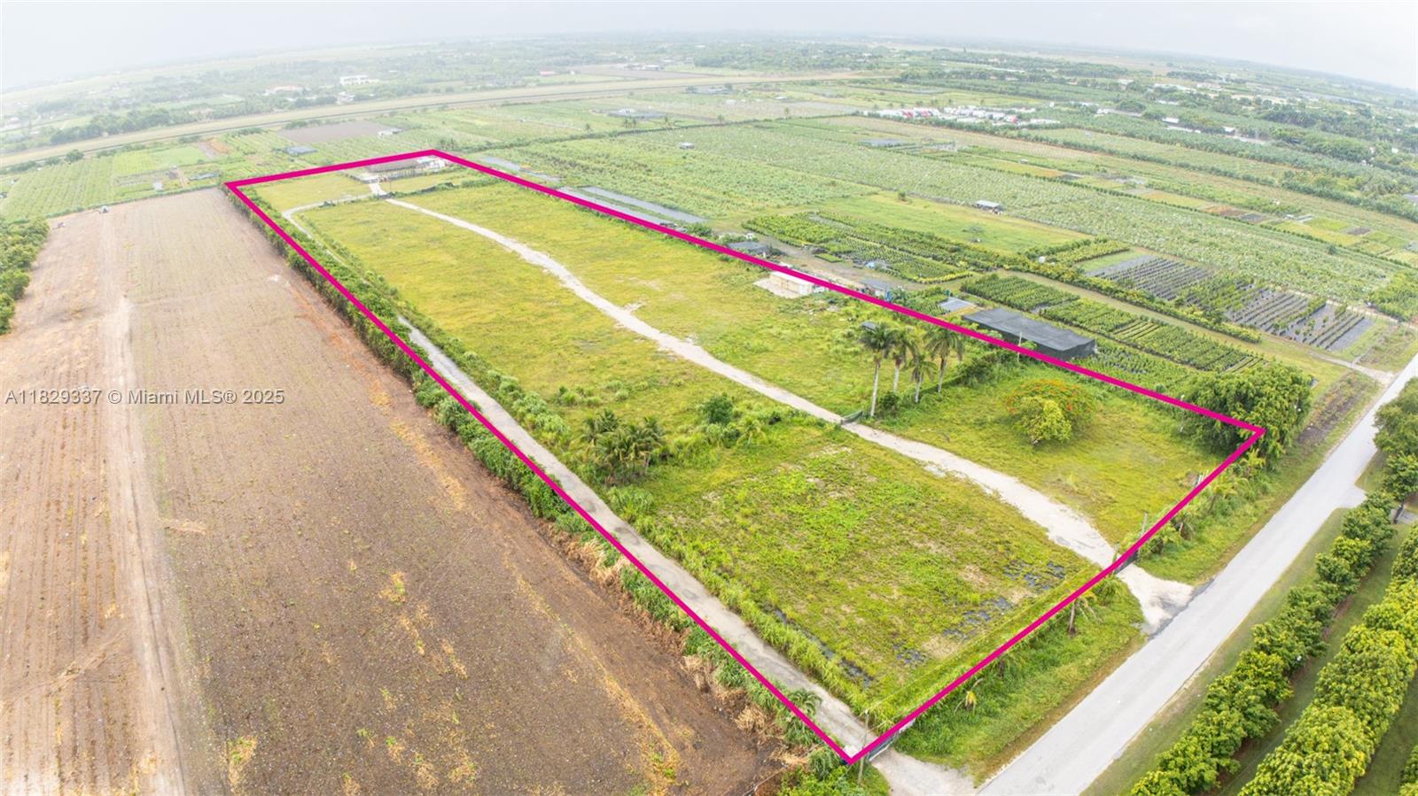 23 55 38 10 AC S1/2 - Land