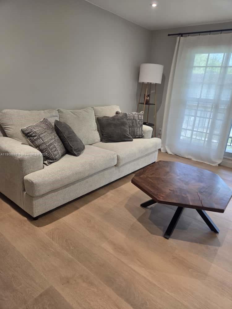 SPANISH TRACE CONDO - Residential Lease