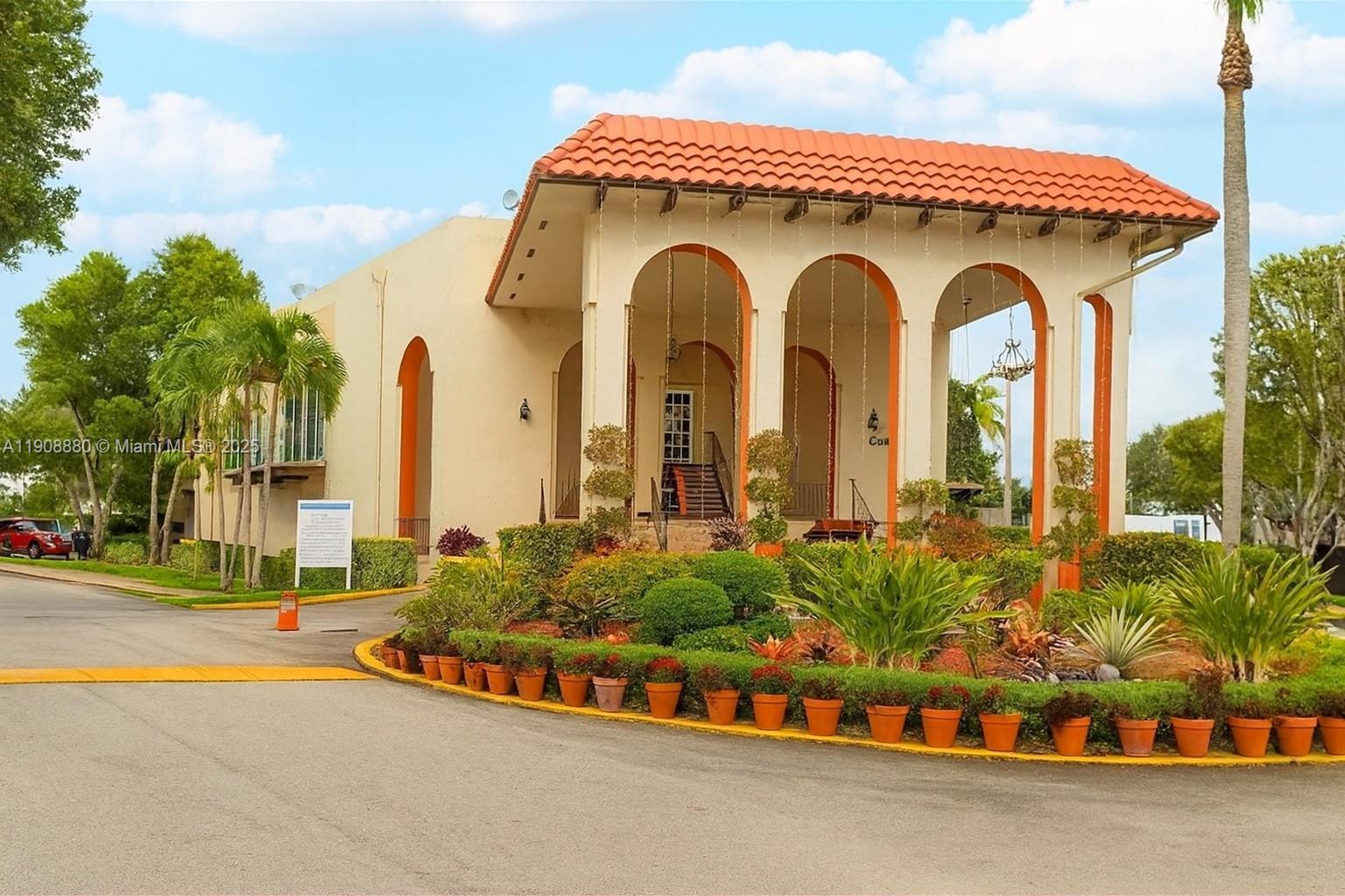 SPANISH TRACE CONDO - Residential Lease