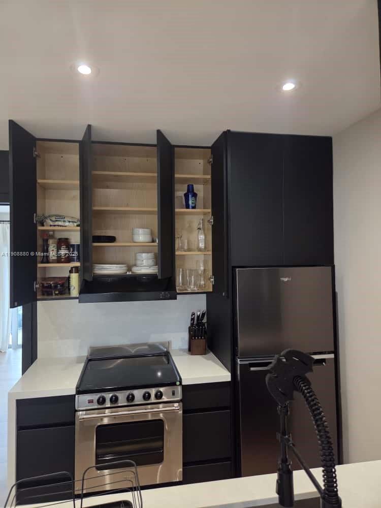 SPANISH TRACE CONDO - Residential Lease