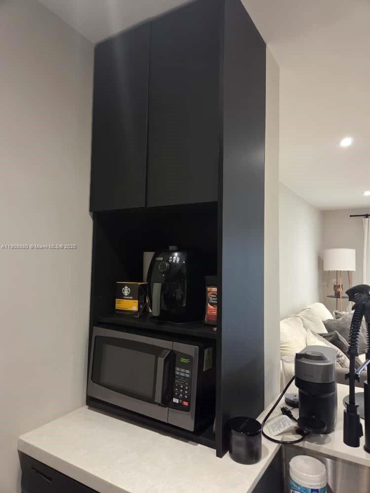 SPANISH TRACE CONDO - Residential Lease