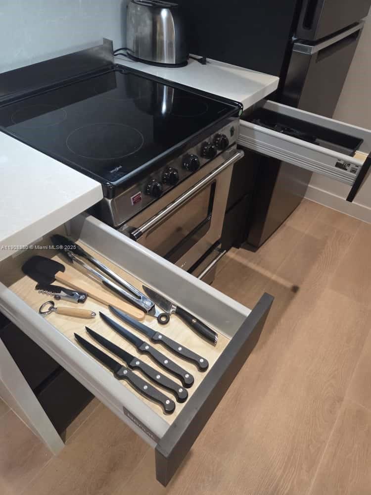 SPANISH TRACE CONDO - Residential Lease