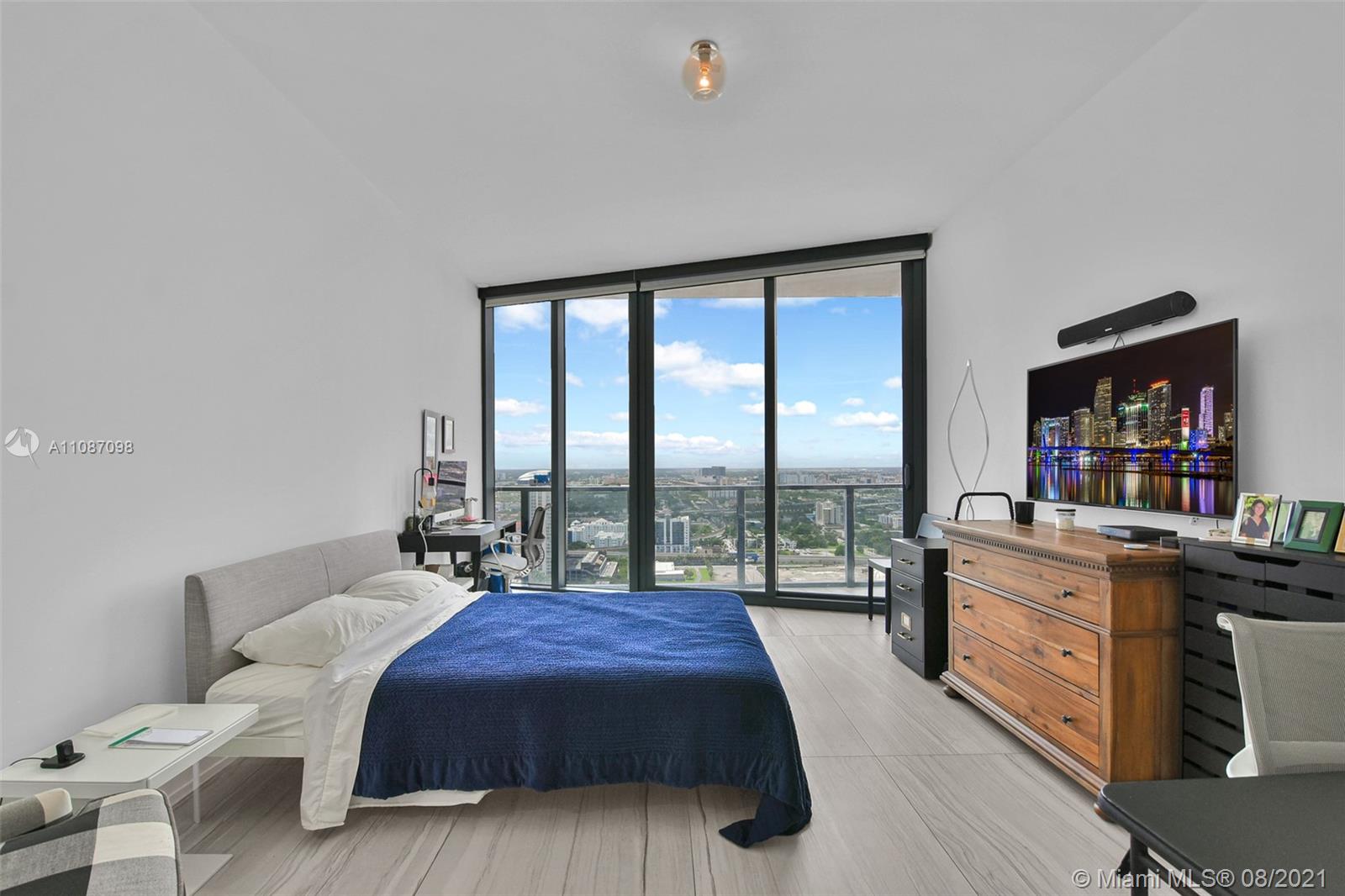 ONE THOUSAND MUSEUM - Residential