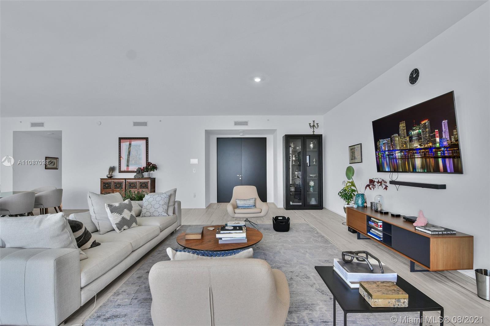 ONE THOUSAND MUSEUM - Residential