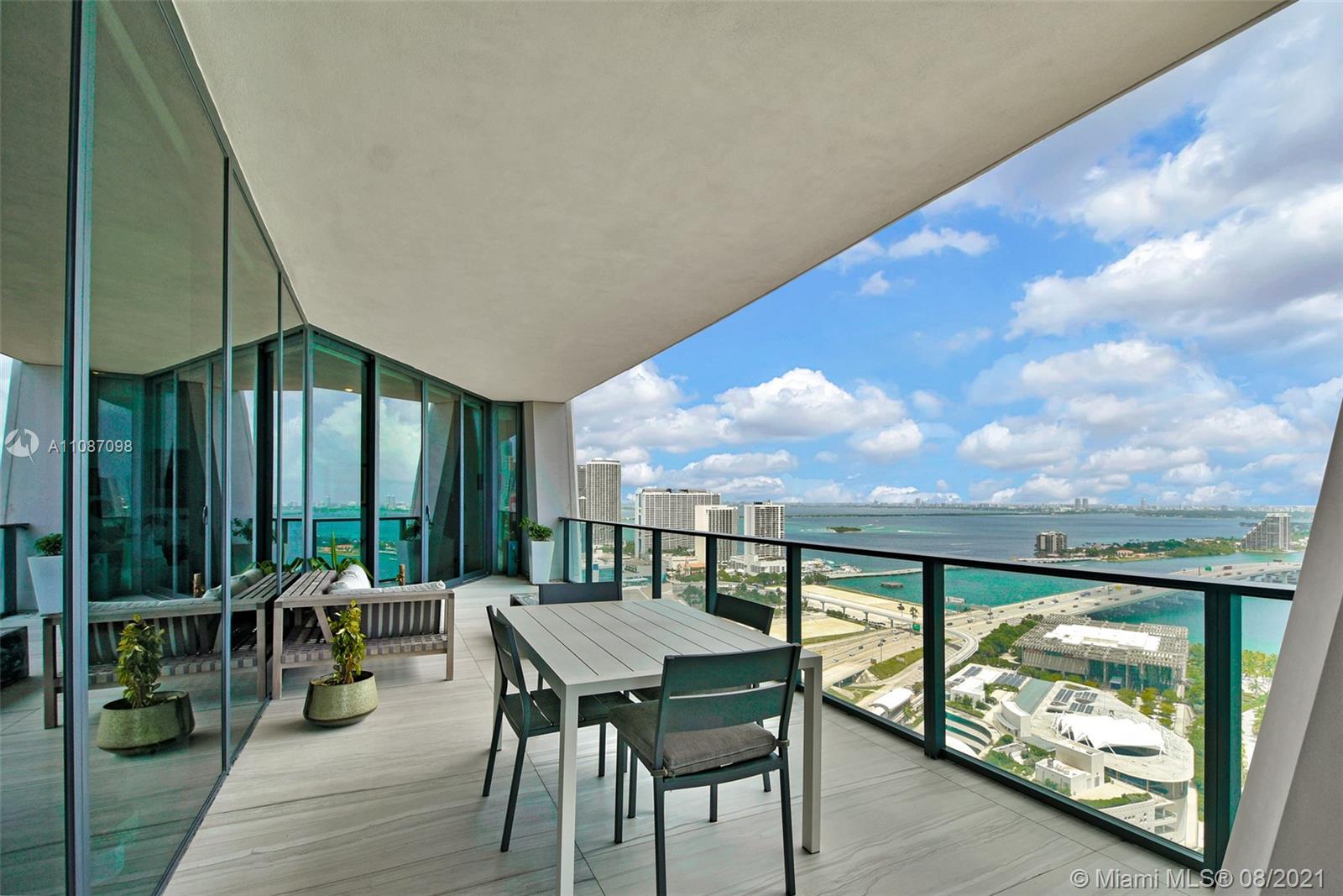 ONE THOUSAND MUSEUM - Residential