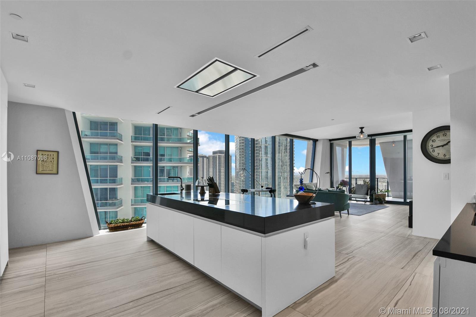 ONE THOUSAND MUSEUM - Residential