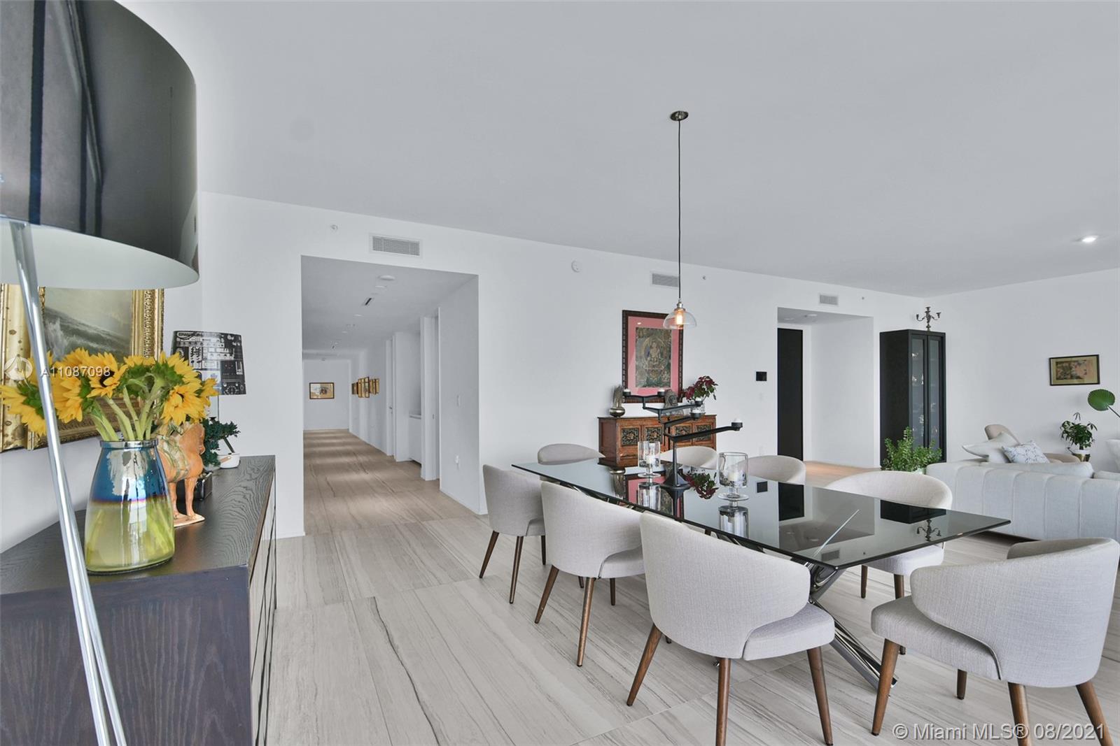 ONE THOUSAND MUSEUM - Residential