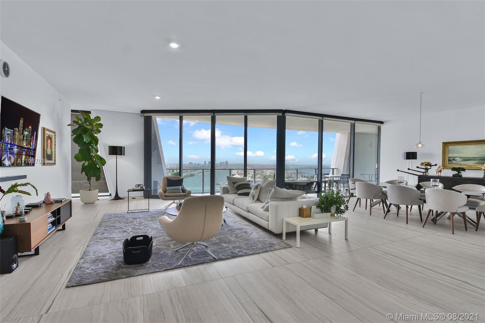 ONE THOUSAND MUSEUM - Residential