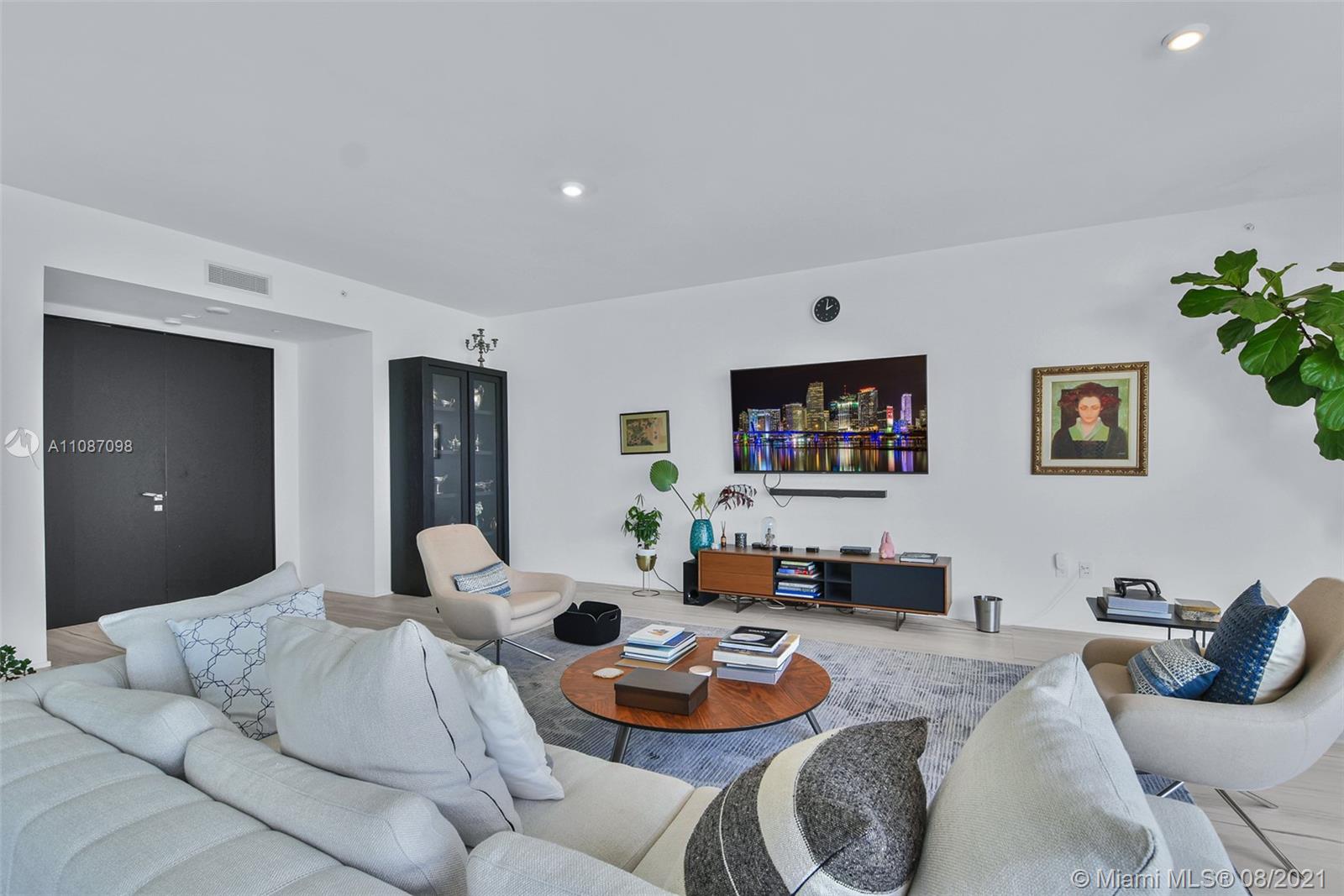 ONE THOUSAND MUSEUM - Residential