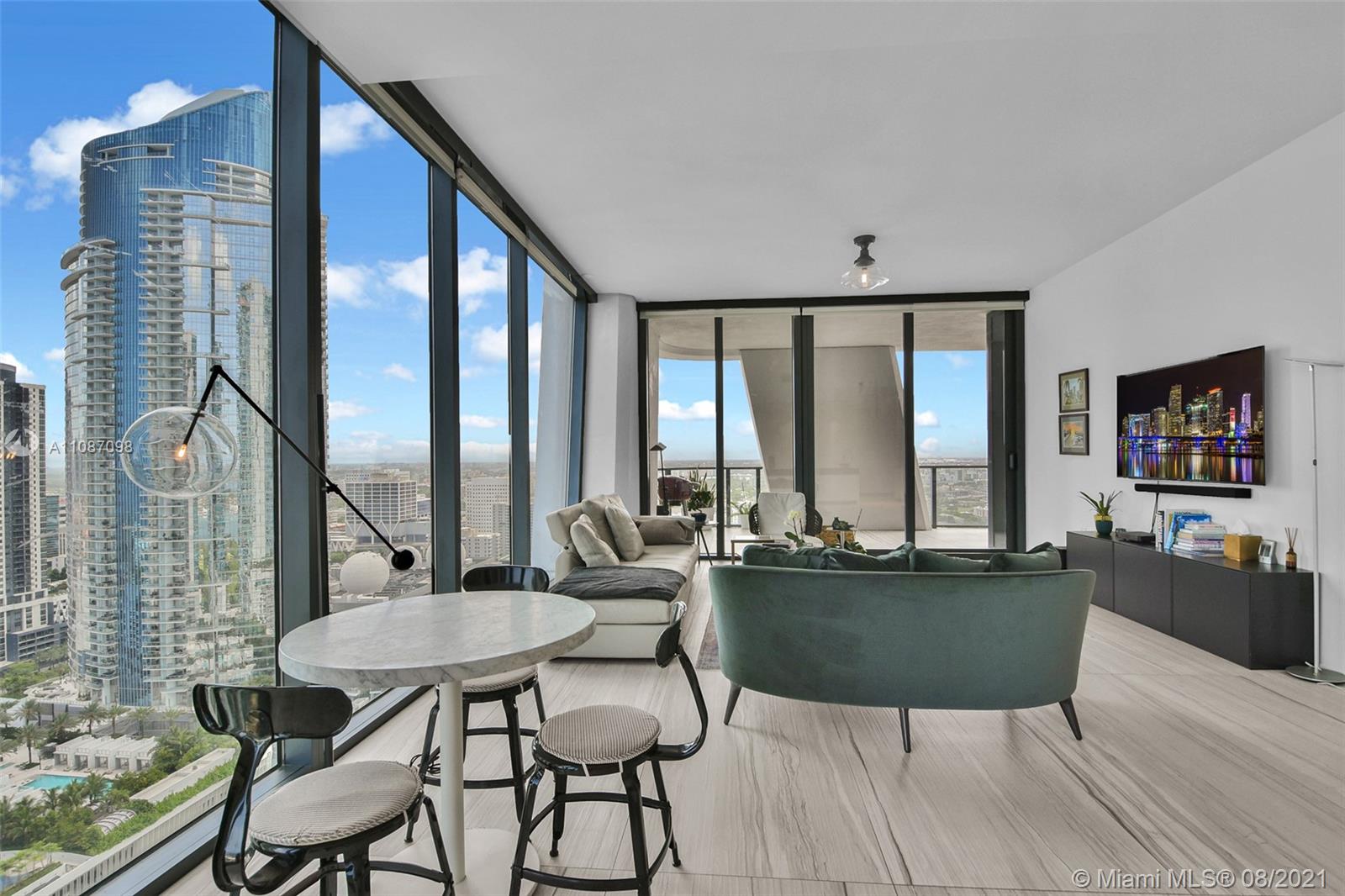 ONE THOUSAND MUSEUM - Residential