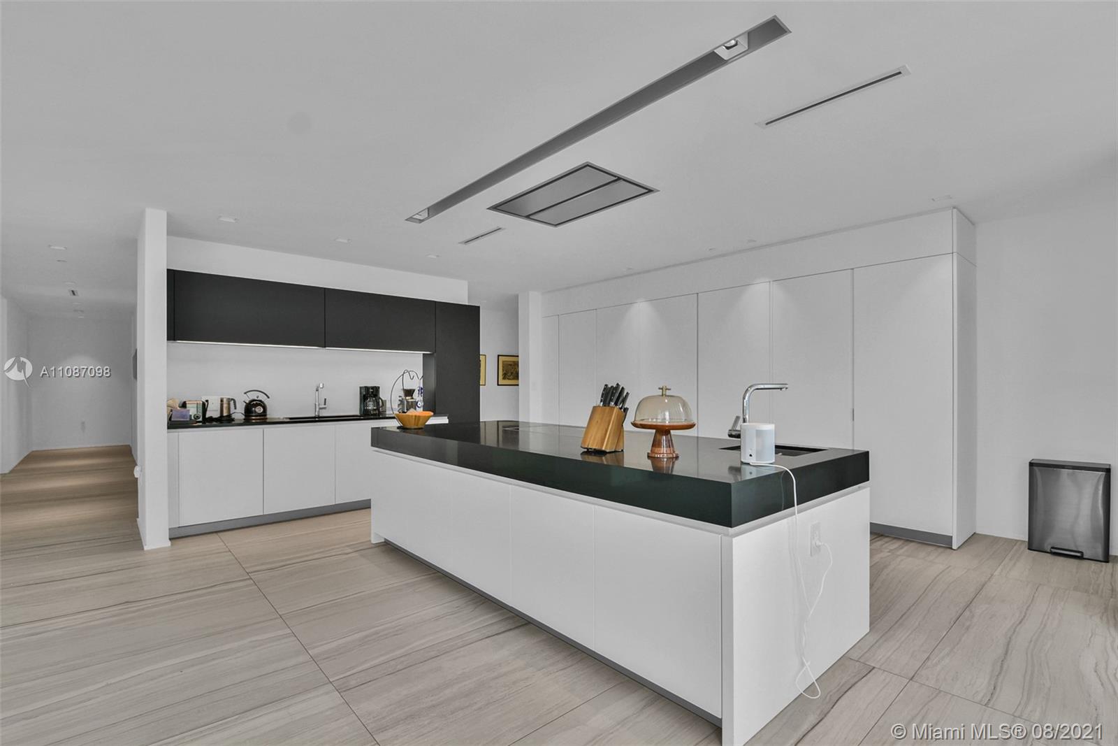 ONE THOUSAND MUSEUM - Residential