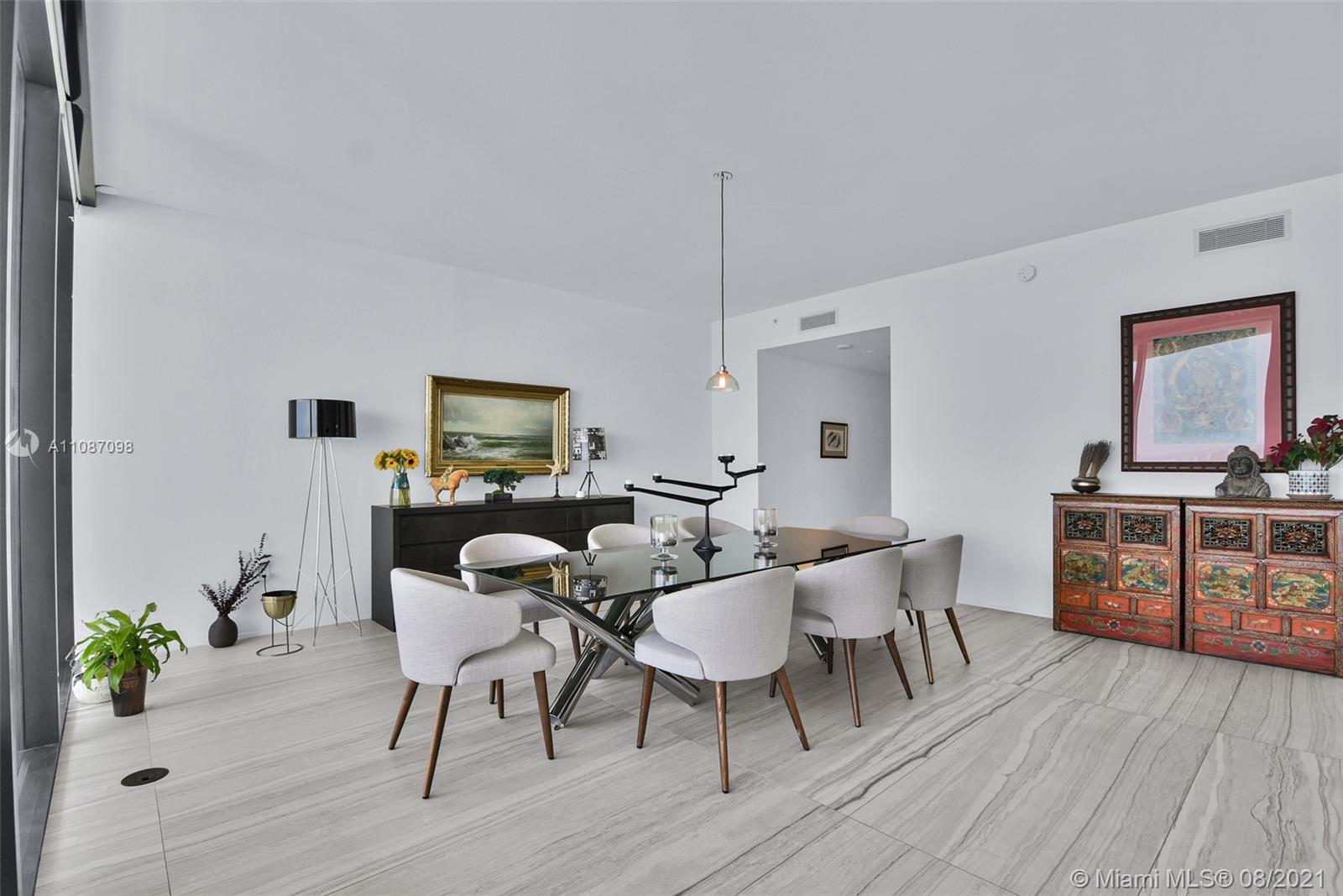 ONE THOUSAND MUSEUM - Residential