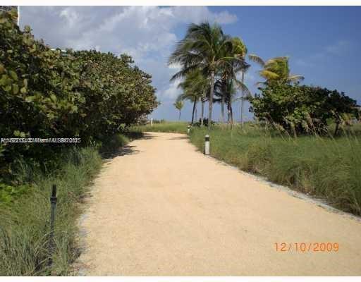 THE PLAZA OF BAL HARBOUR - Residential