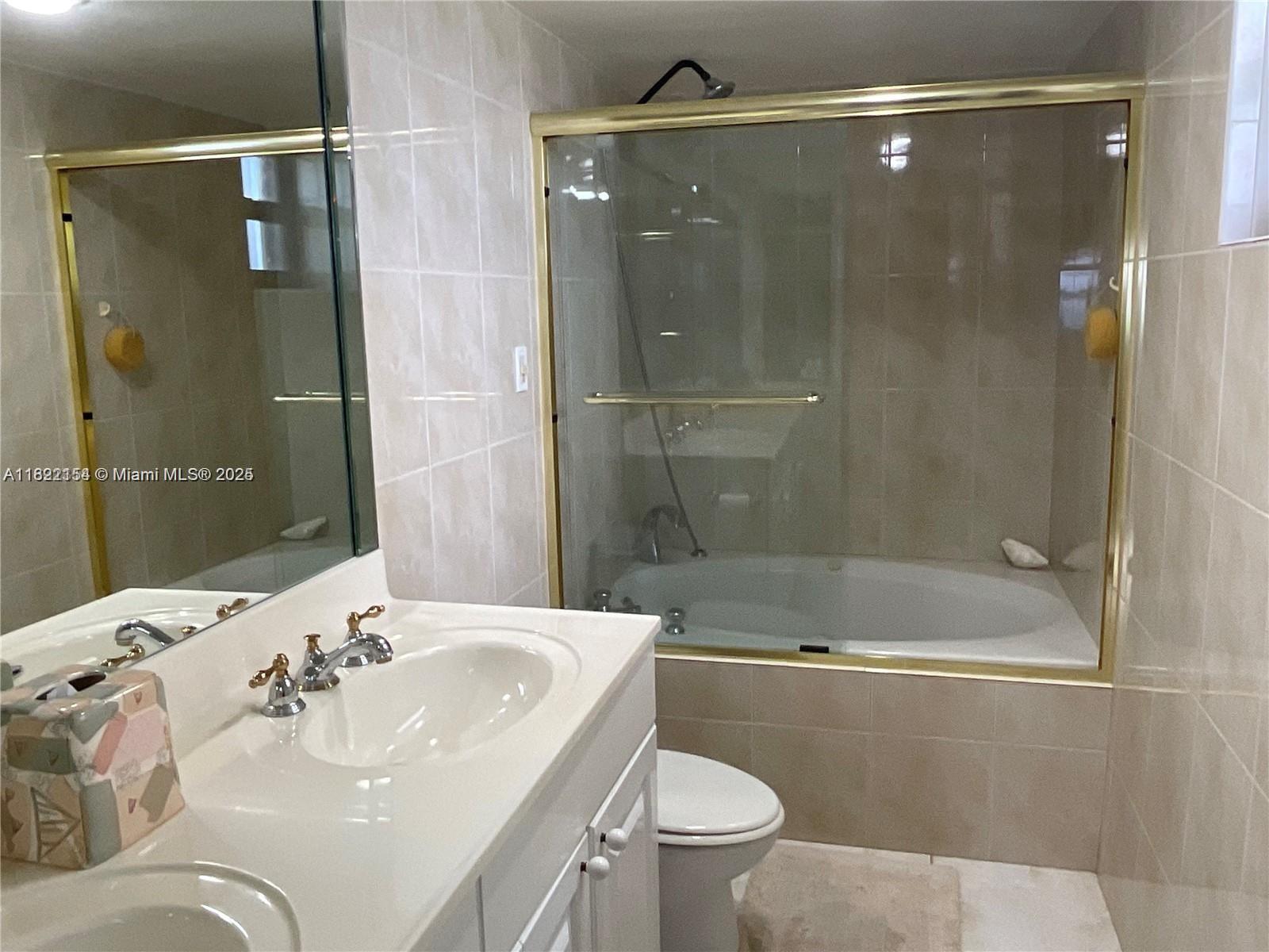 THE PLAZA OF BAL HARBOUR - Residential