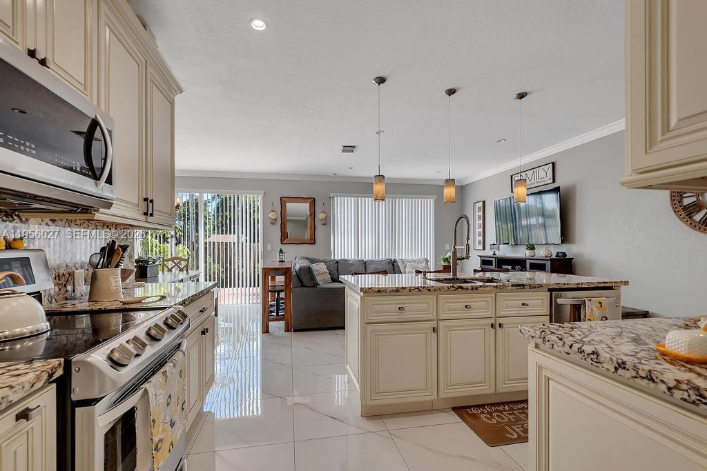 CENTURY BREEZE - Residential