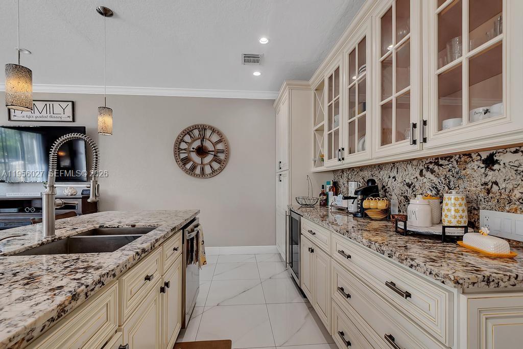 CENTURY BREEZE - Residential