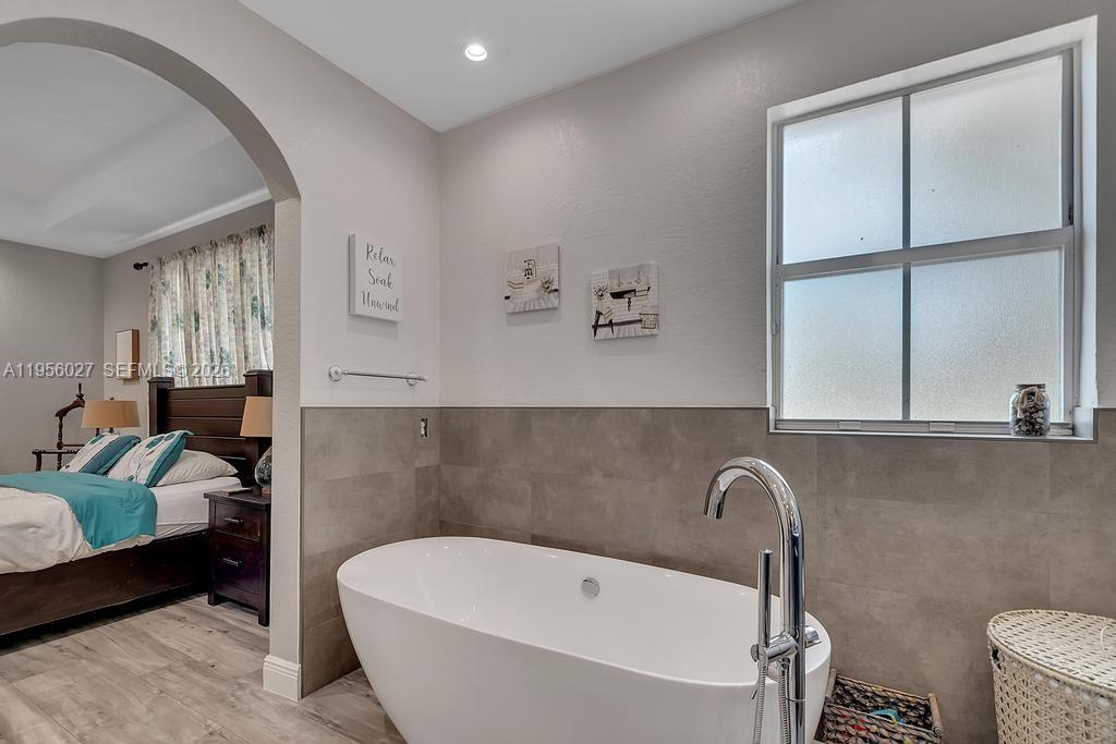 CENTURY BREEZE - Residential