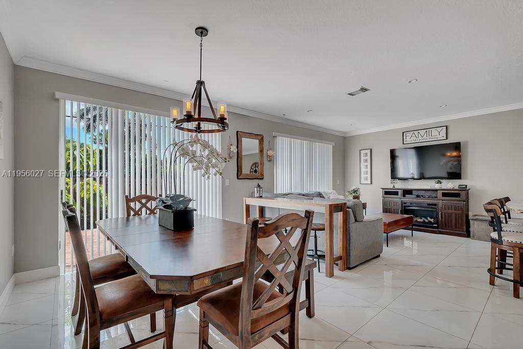 CENTURY BREEZE - Residential