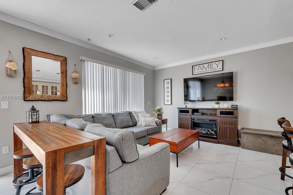 CENTURY BREEZE - Residential