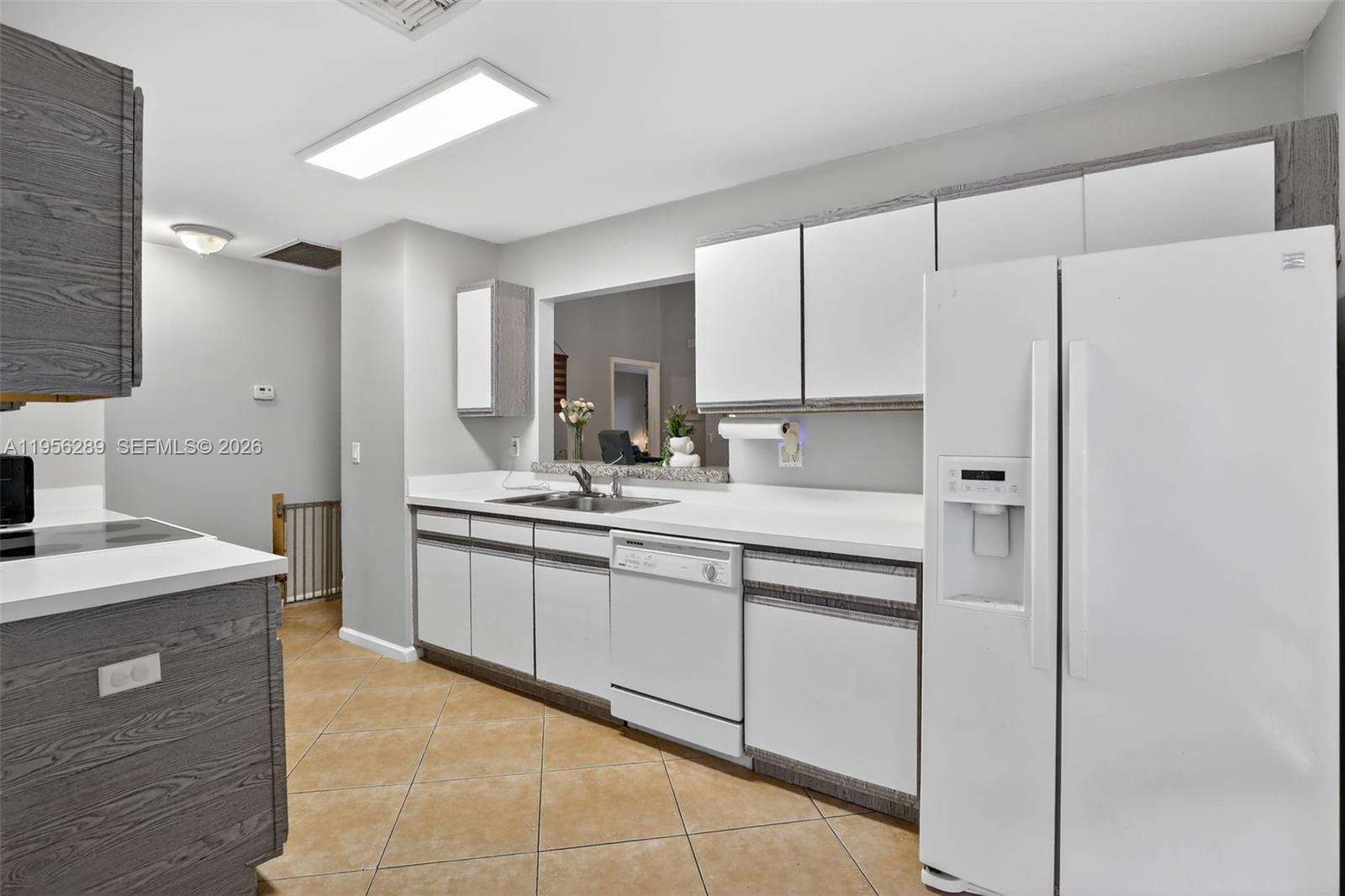 BRIDGEWATER AT PLANTATION - Residential