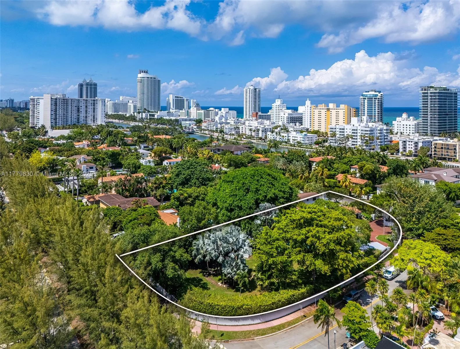 Miami Beach, Florida 33140, United States, 6 Bedrooms Bedrooms, ,7 BathroomsBathrooms,Residential,Active,104623