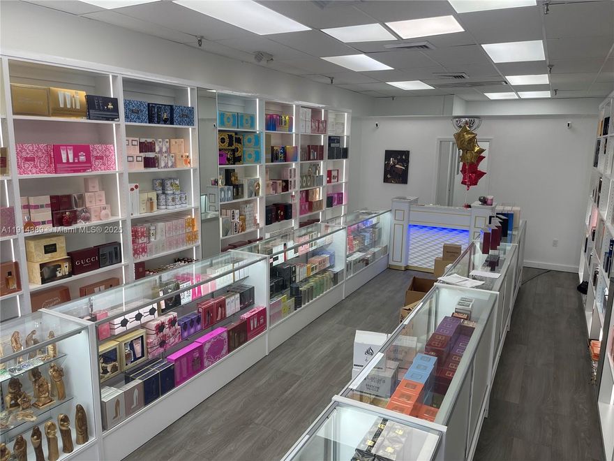 Exceptional business opportunity! Beautiful, fully remodeled perfume and international fragrances store located in a high-traffic shopping plaza on W Sunrise Blvd in Plantation. Surrounded by major anchors such as Publix, Ross Dress for Less, and Planet Fitness Gym, driving a constant flow of clients. Store features an impressive inventory of original Arab fragrances, top international brands, cosmetics, and exclusive products—all in one place.
The business includes modern build-out, displays, equipment, POS systems, and a low monthly lease with excellent terms.