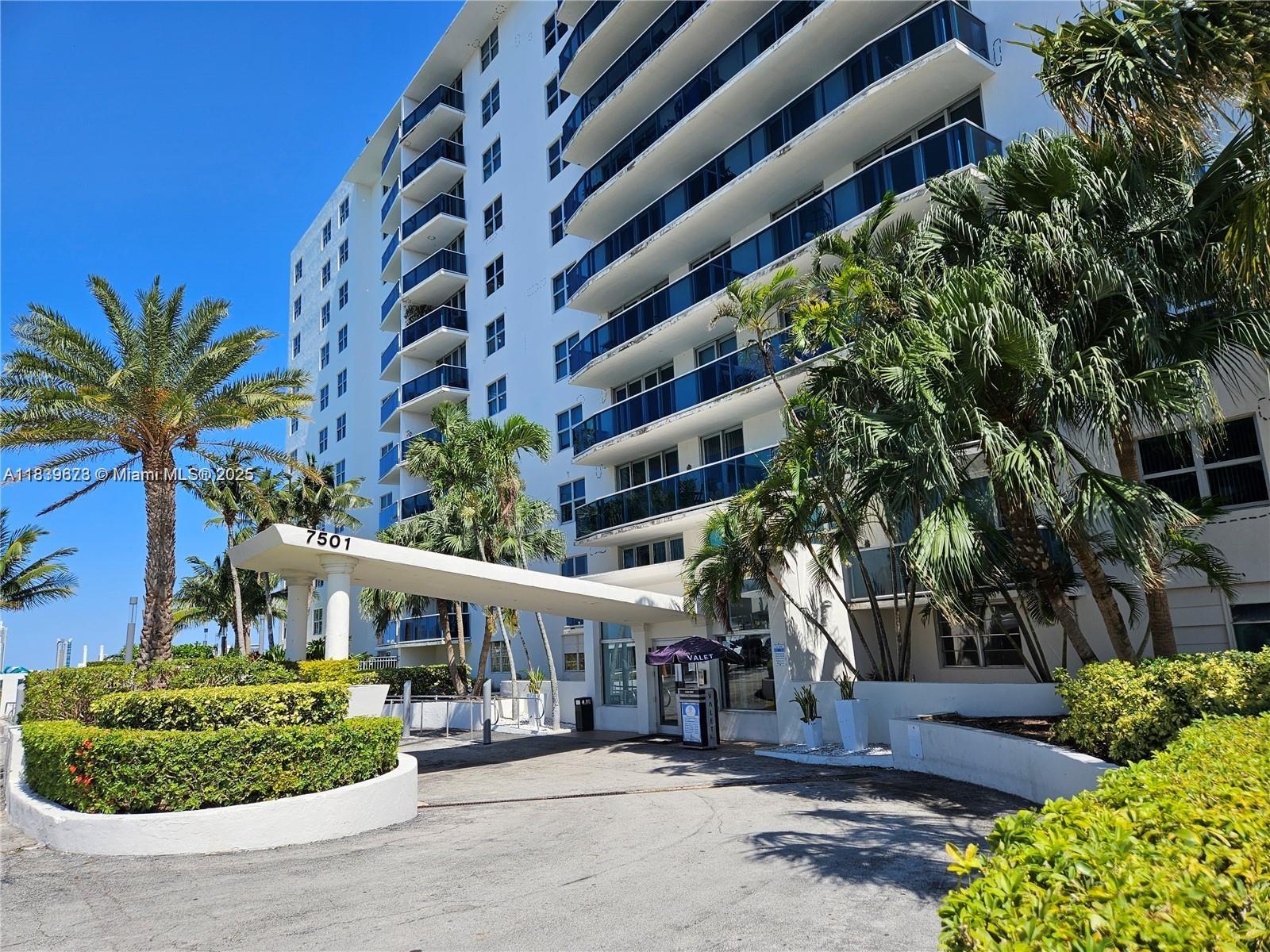 Condo on the water 2 bedrooms, 2 bath, new floor and kitchen, impact windows and doors, amenities Include 3 pools, gym, open balcony, convenience store on side, washer & dryer on each floor, pets allowed up to 25 pads with deposit.