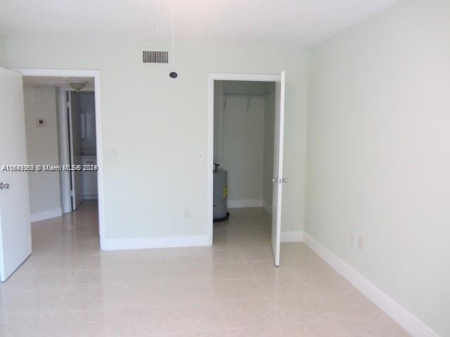 LAS VISTAS AT DORAL CONDO - Residential