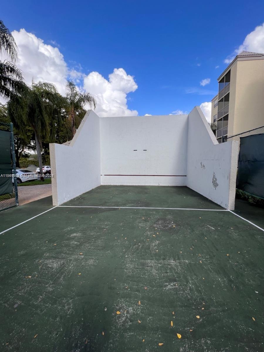LAS VISTAS AT DORAL CONDO - Residential