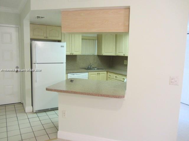 LAS VISTAS AT DORAL CONDO - Residential
