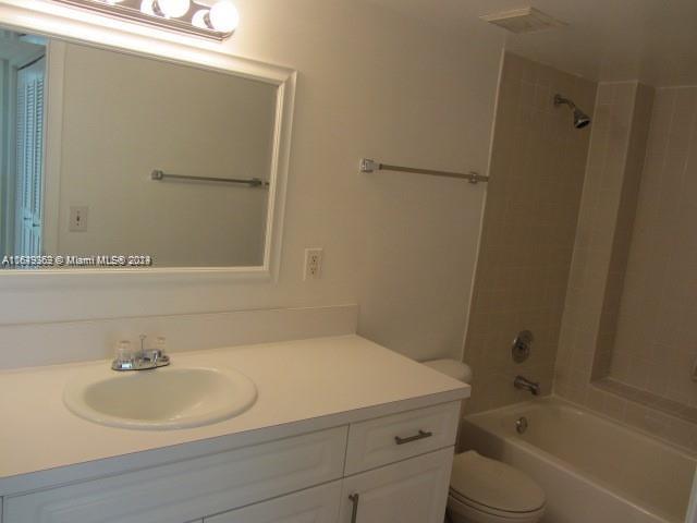 LAS VISTAS AT DORAL CONDO - Residential