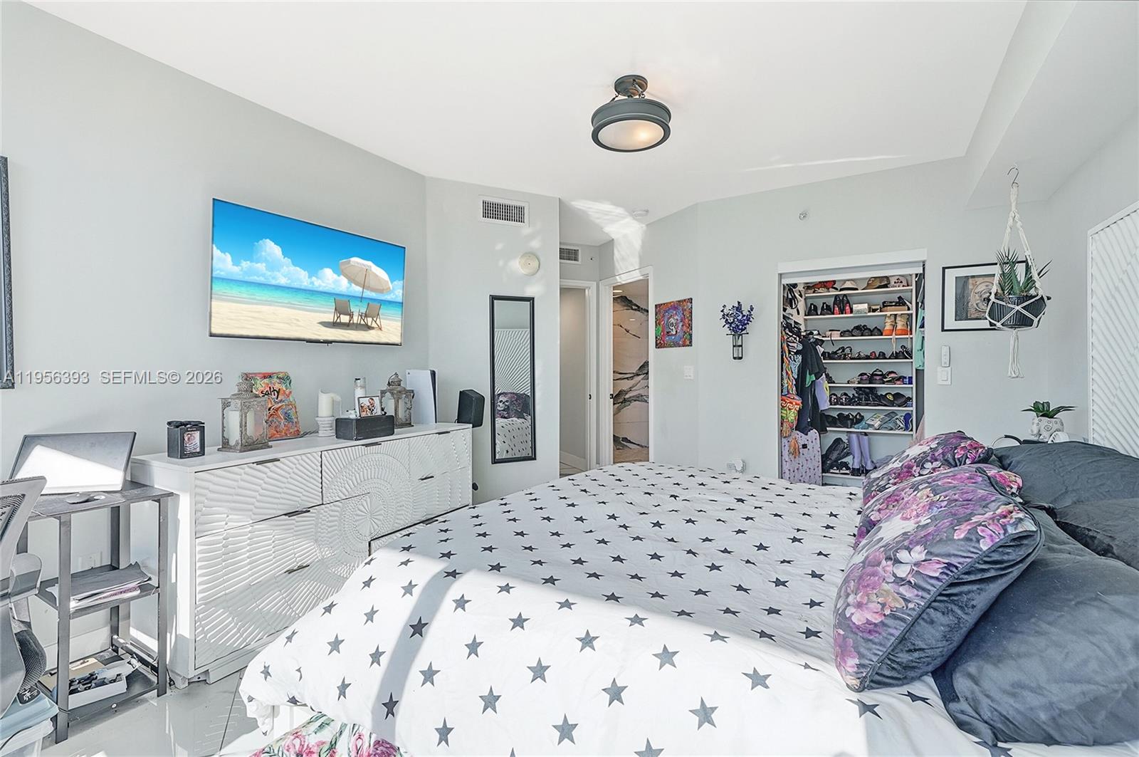 THE BRIDGEWATER CONDO - Residential