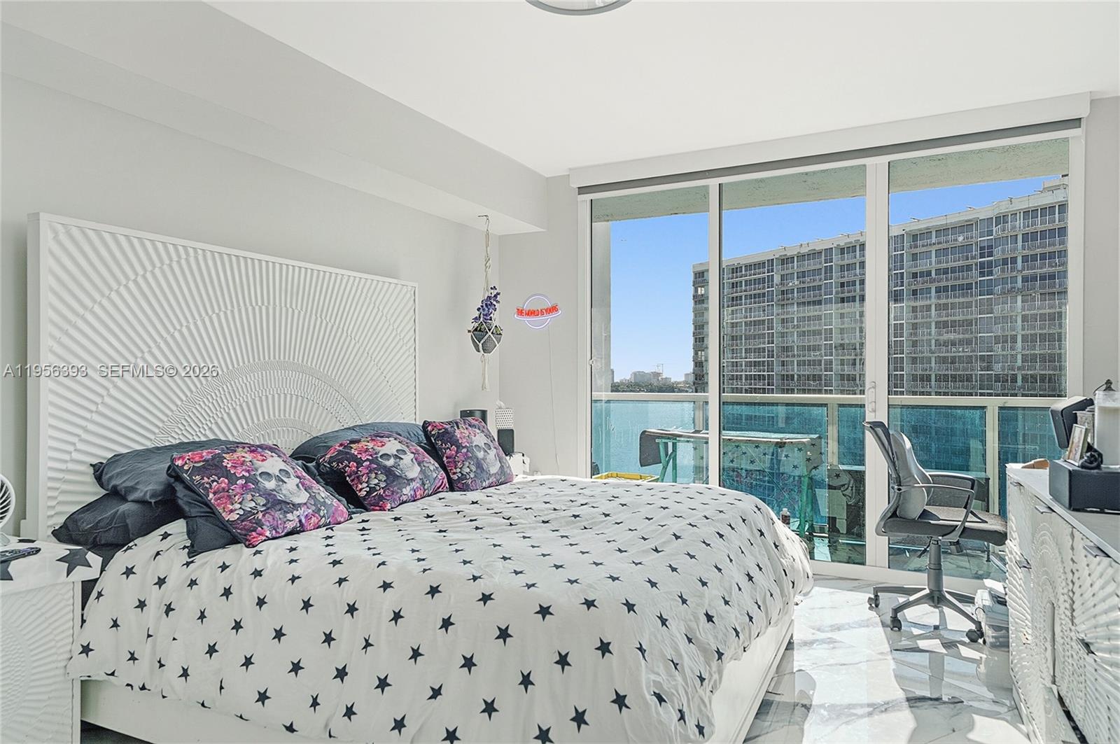 THE BRIDGEWATER CONDO - Residential