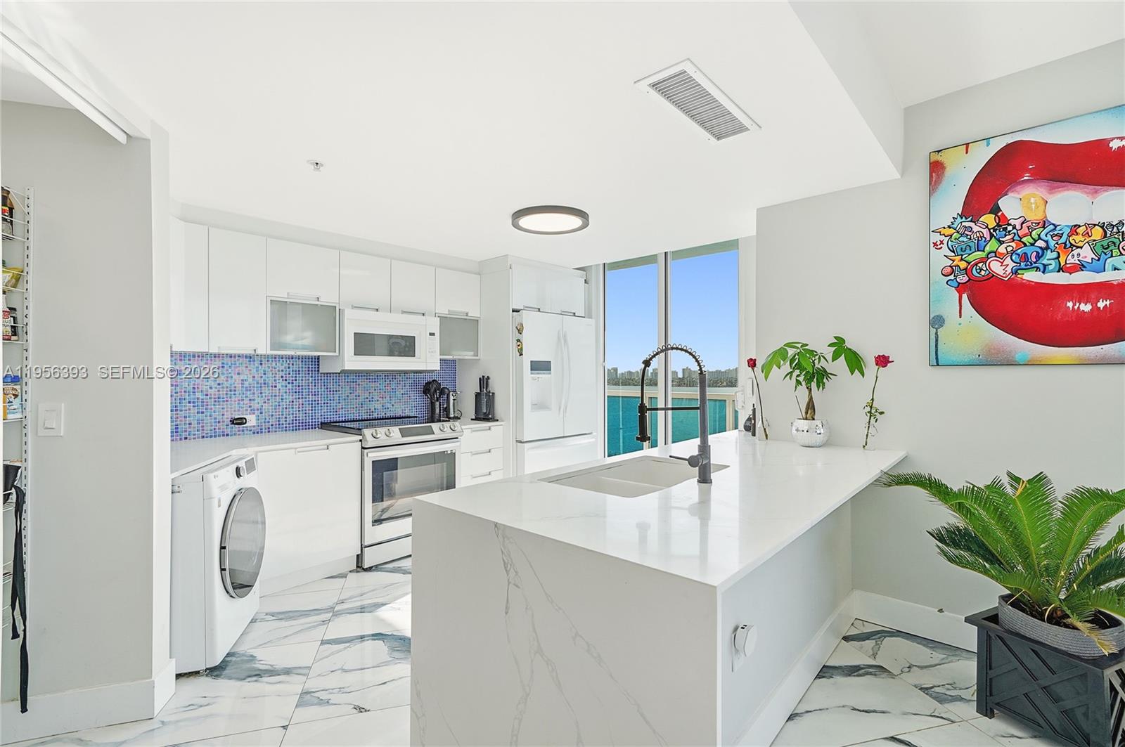 THE BRIDGEWATER CONDO - Residential