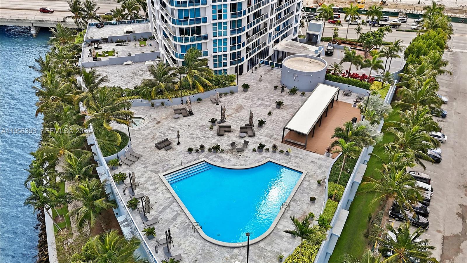 THE BRIDGEWATER CONDO - Residential