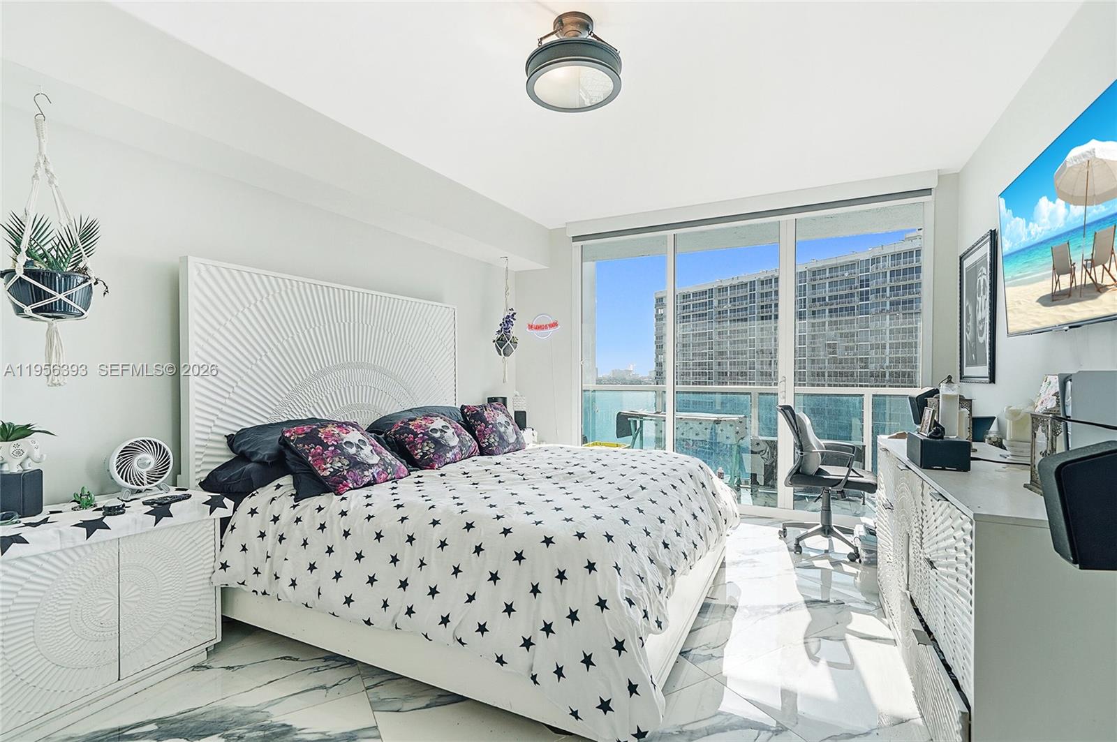 THE BRIDGEWATER CONDO - Residential