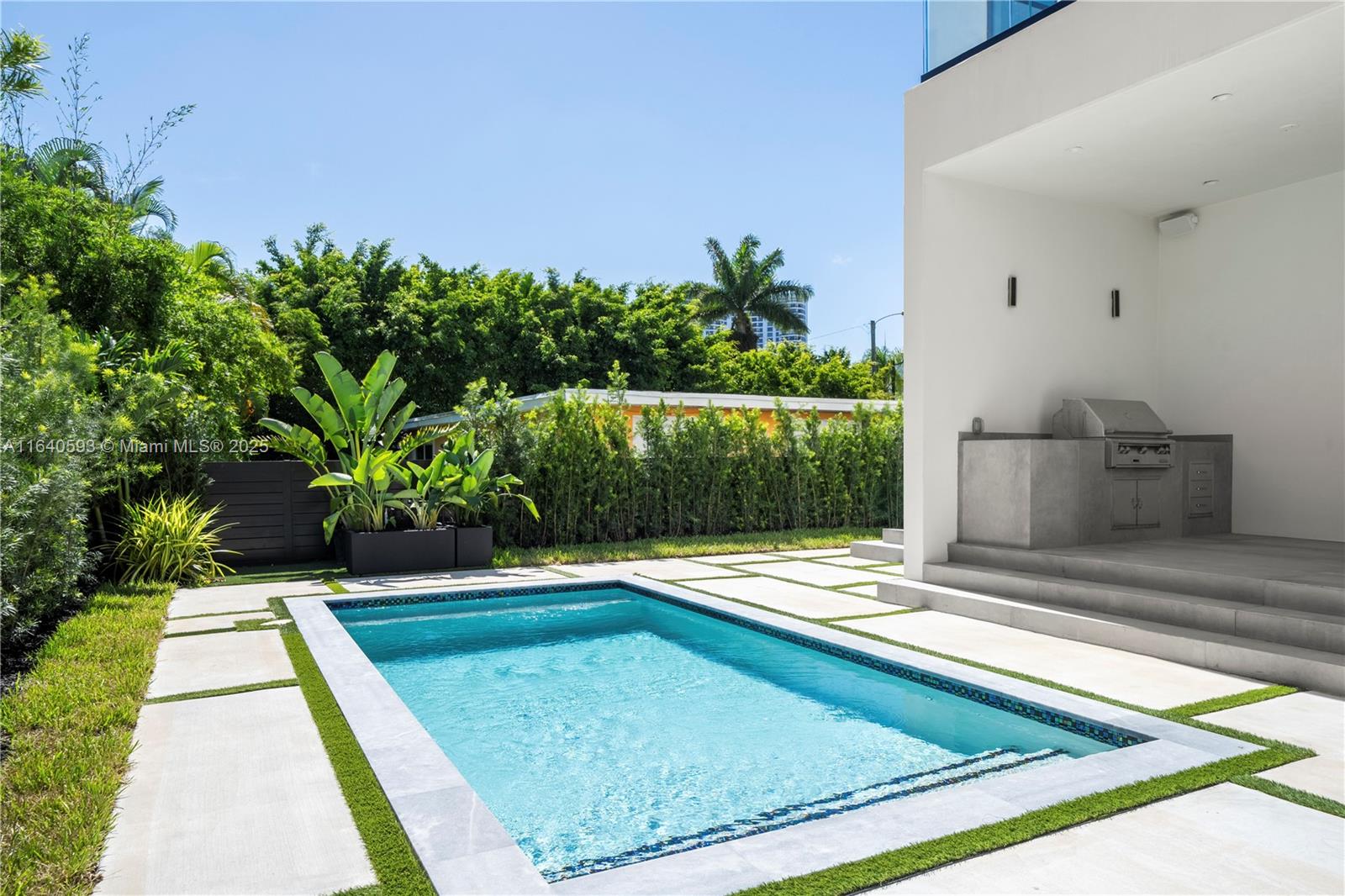 GOLDEN SHORES OCEAN BLVD - Residential