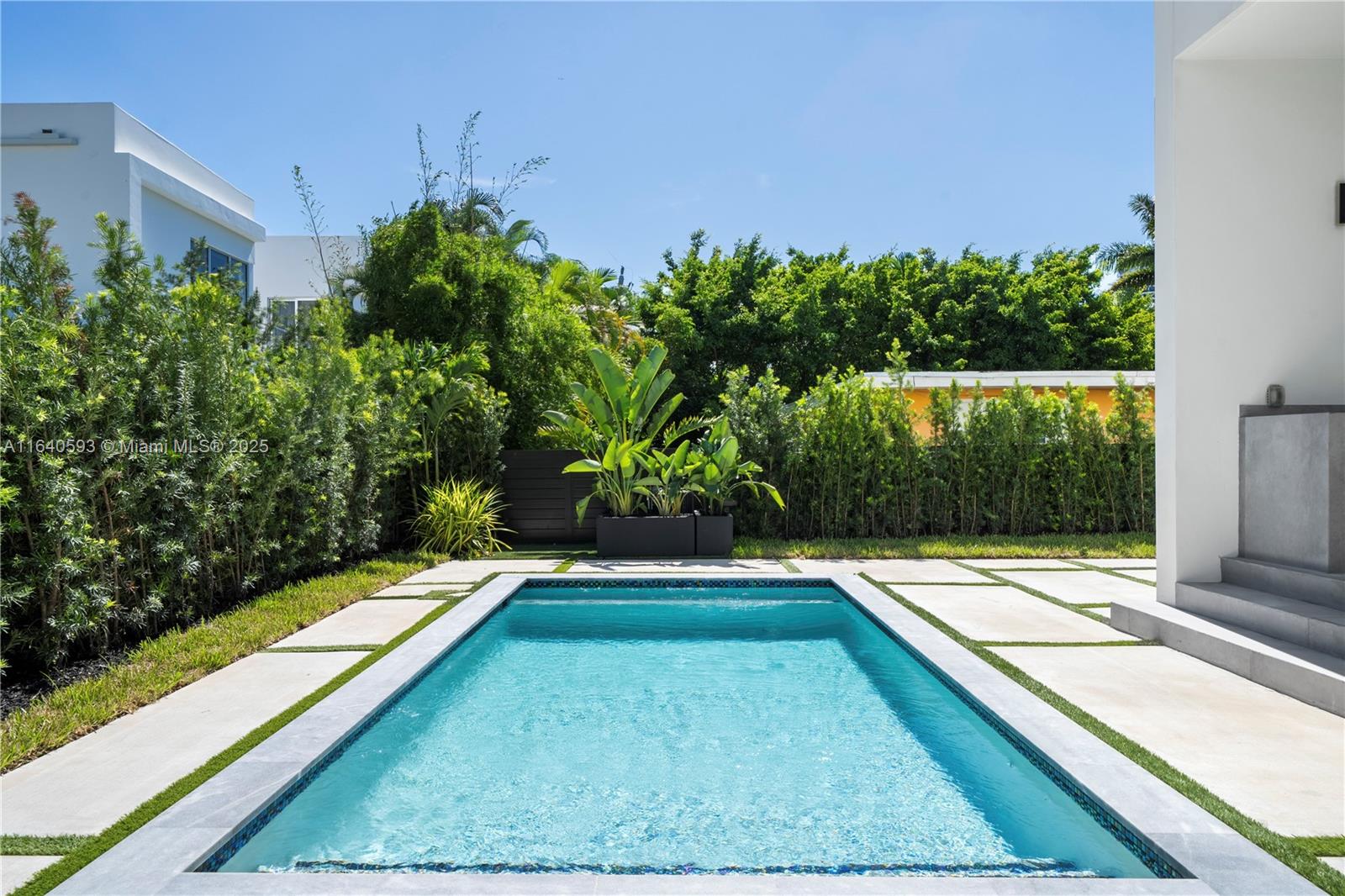 GOLDEN SHORES OCEAN BLVD - Residential