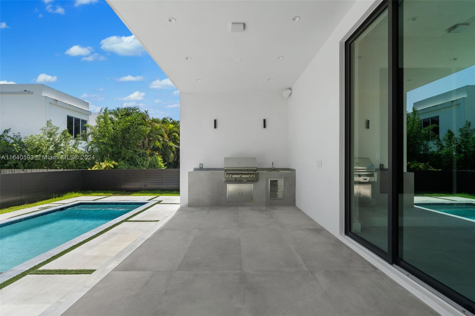 GOLDEN SHORES OCEAN BLVD - Residential