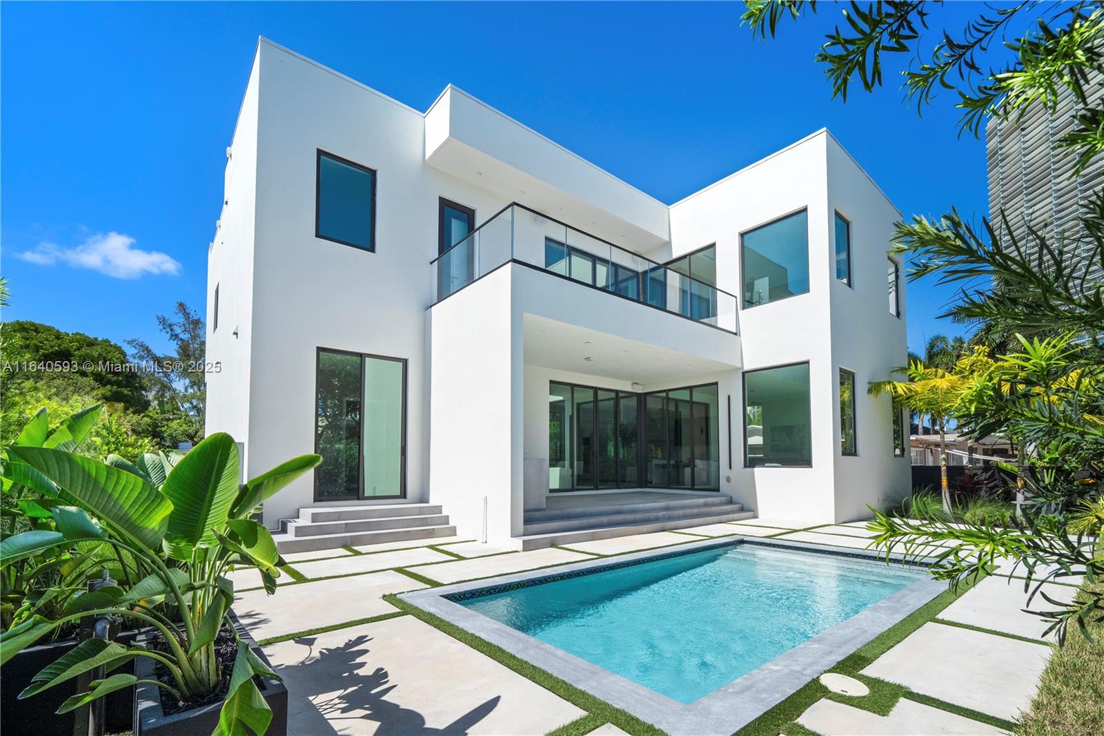 GOLDEN SHORES OCEAN BLVD - Residential