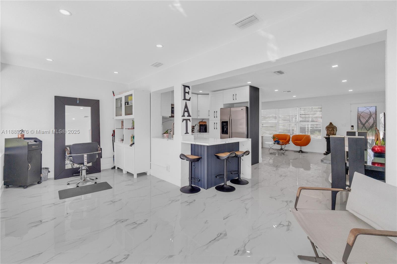 DRIFTWOOD PLAZA NO 3 - Residential