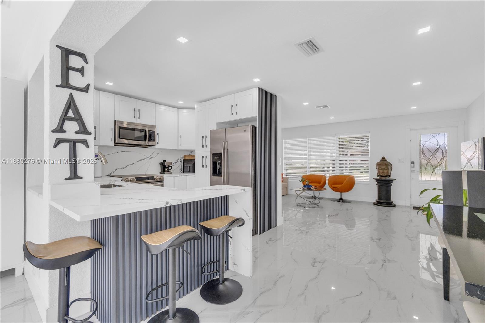 DRIFTWOOD PLAZA NO 3 - Residential