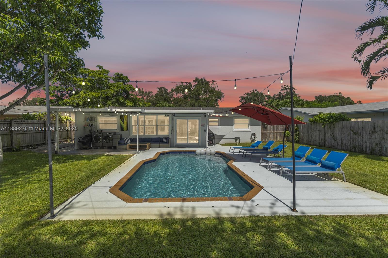 DRIFTWOOD PLAZA NO 3 - Residential