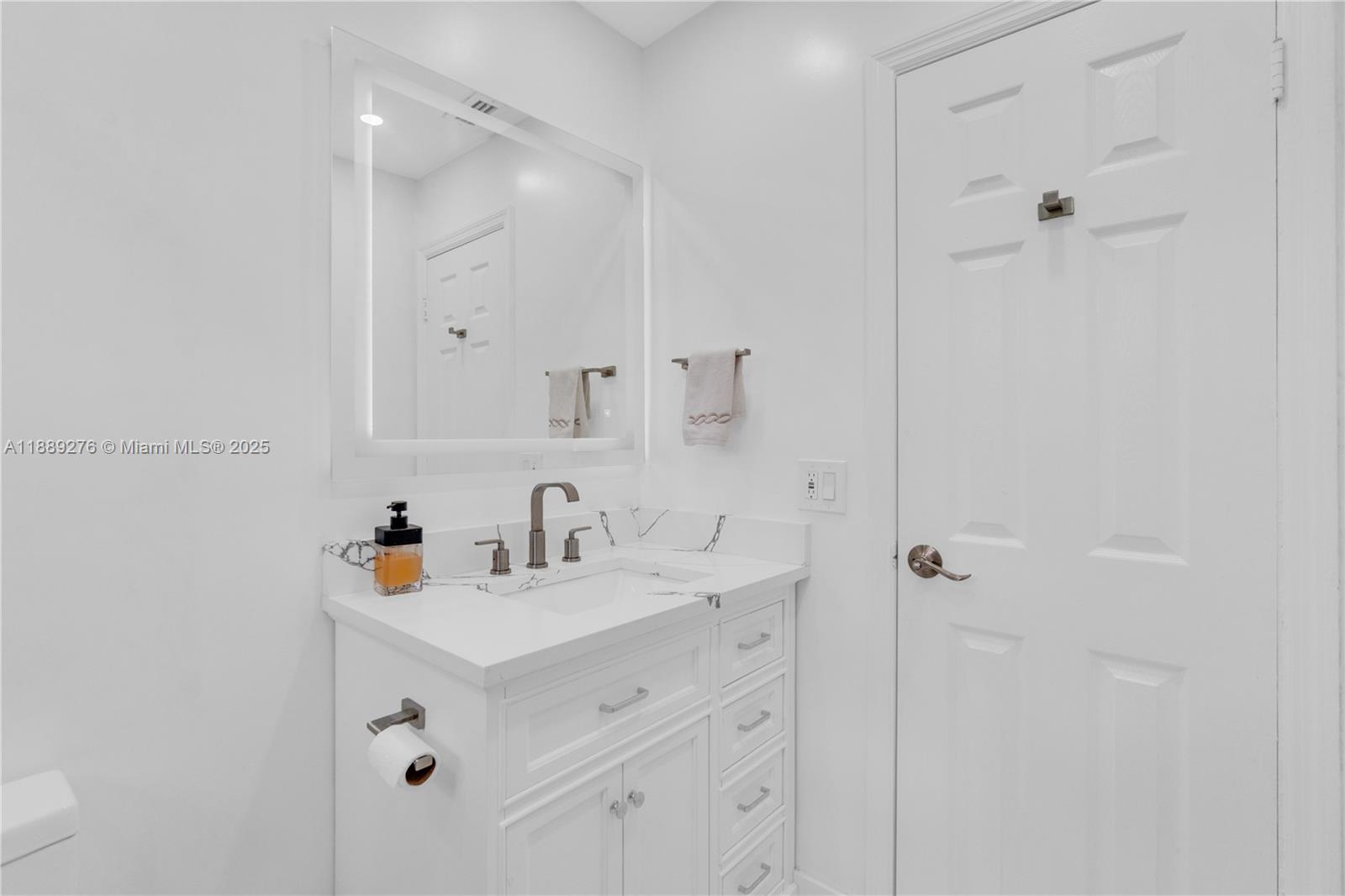 DRIFTWOOD PLAZA NO 3 - Residential