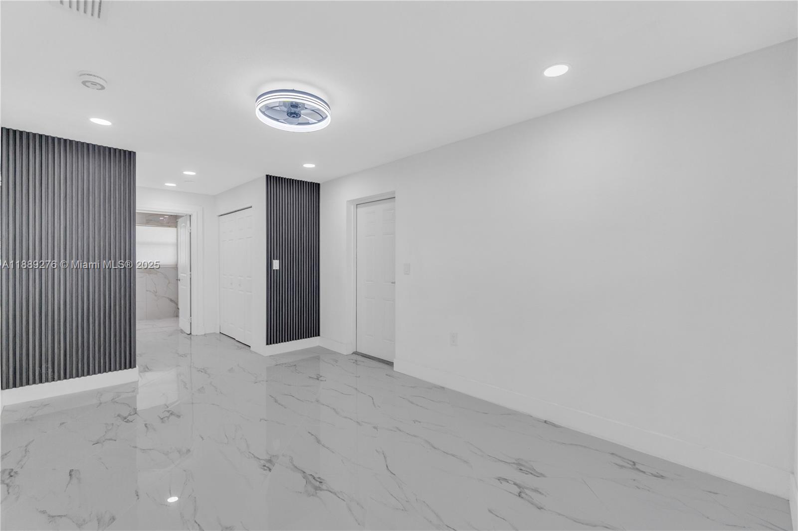 DRIFTWOOD PLAZA NO 3 - Residential